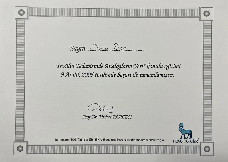Prof. Dr. Semir Paşa dahiliye kongresinde aldığı sertifika